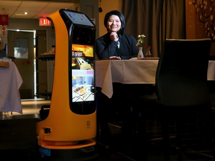 Ottawa Citizen - restaurant robots debut in Ottawa